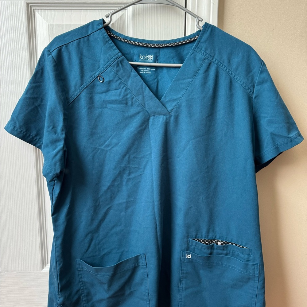 Koi Women's Teal Short Sleeve Top
